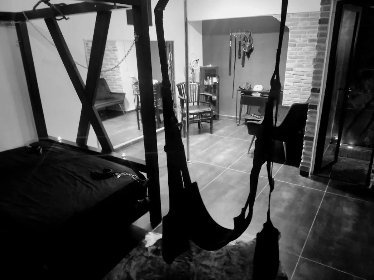 Fifty Shapes Apartment Nesher